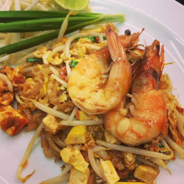 Pad Thai Ăn Ở Đâu Tại Bangkok Cho Đúng Vị? Quán Nổi Tiếng, Giá Tham Khảo Và Cách Phân Biệt Pad Thai 