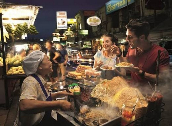 Cách Gọi Món Đồ Ăn Đường Phố Thái Khi Không Biết Tiếng: Từ Vựng Cơ Bản, App Dịch 